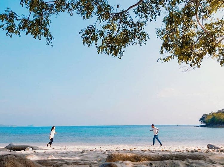 10 Potret Pulau Mengkudu Lampung yang Punya Pasir Timbul 