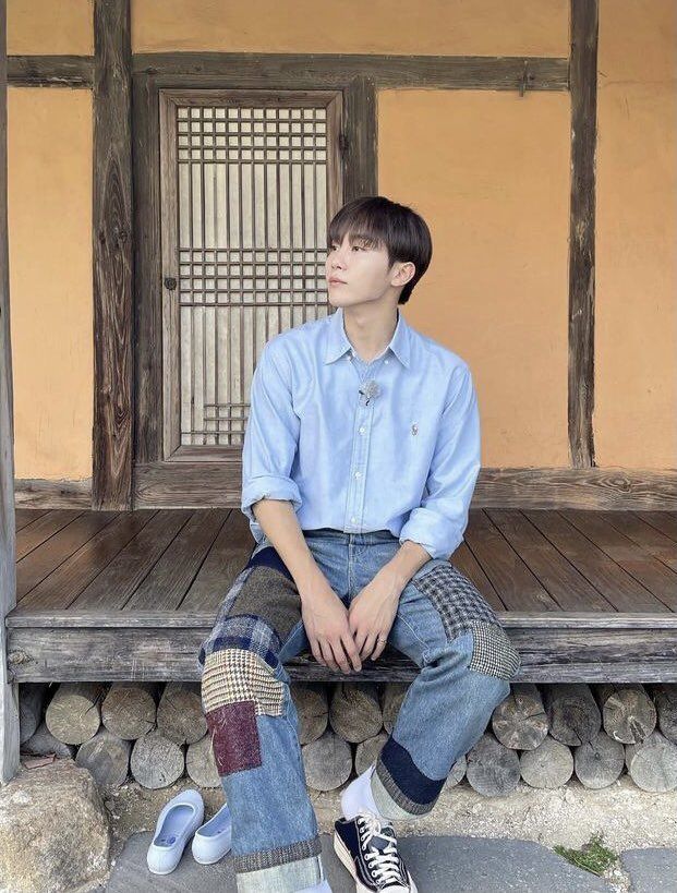 17 Ide Padu Padan Kemeja ala Seungkwan Seventeen yang Super Stylish!