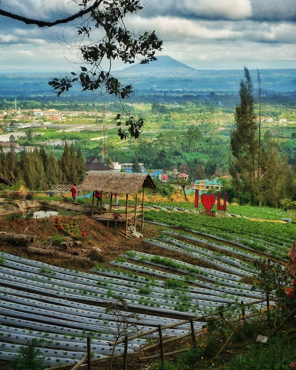 11 Tempat Wisata Di Berastagi Yang Hits Dan Menarik