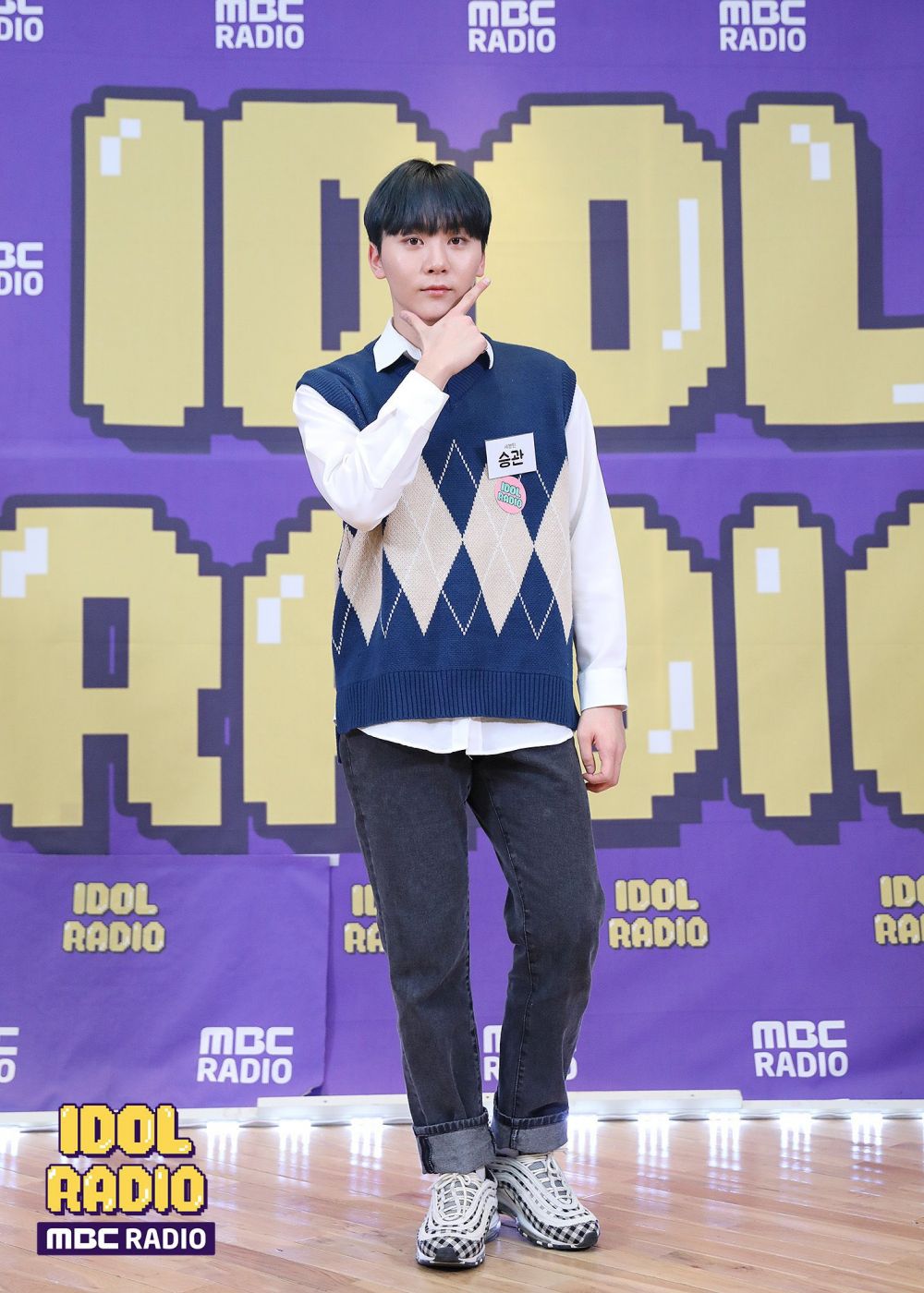 17 Ide Padu Padan Kemeja ala Seungkwan Seventeen yang Super Stylish!