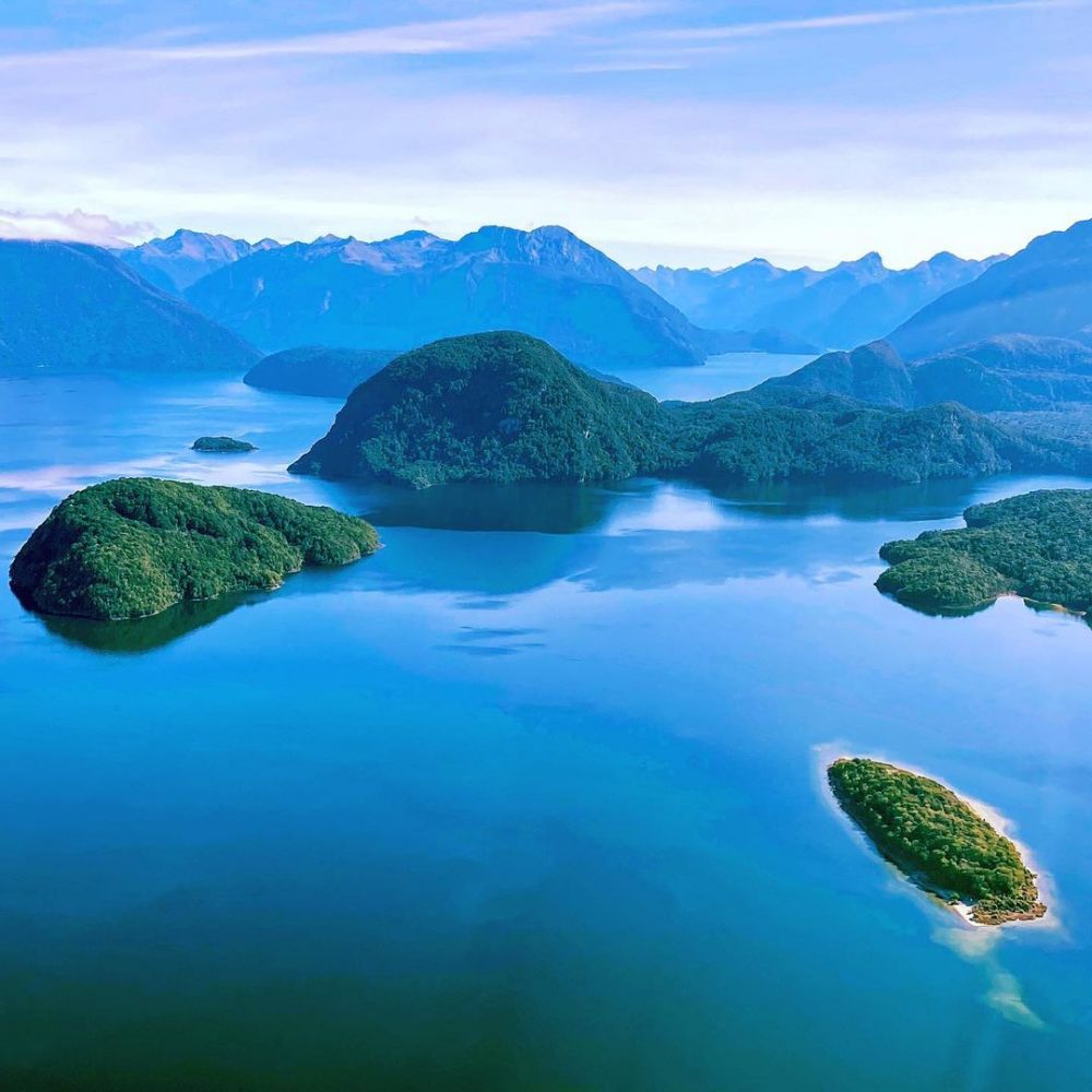 5 Danau Terindah di Selandia Baru, Lanskapnya bak Lukisan! 
