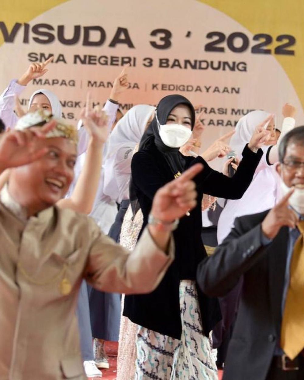 Walkot Bandung, Elektabilitas Isti Ridwan Kamil Kalahkan Raffi Ahmad