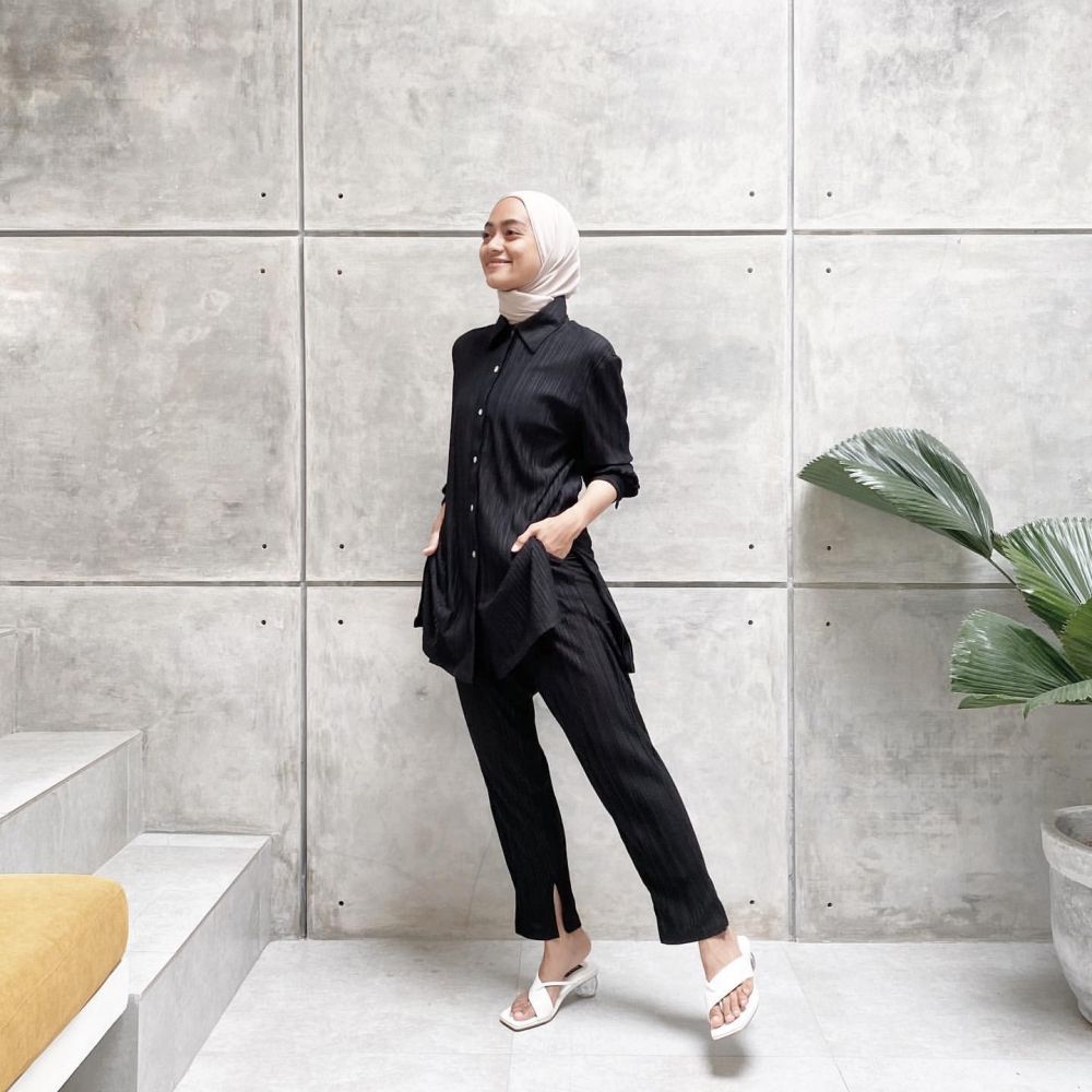 10 Ide OOTD Semi-Formal Hijab ala Ayudia Bing Slamet