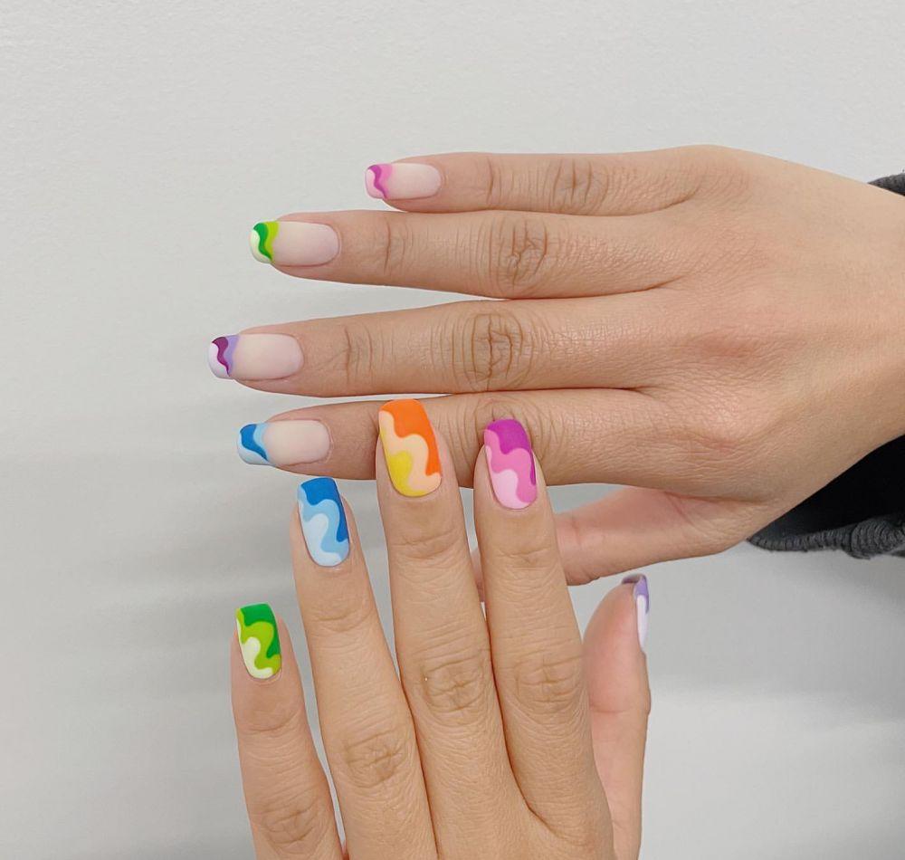 25 Inspirasi Summer Nail Art 2022 dengan Desain Unik dan Cute Abis!