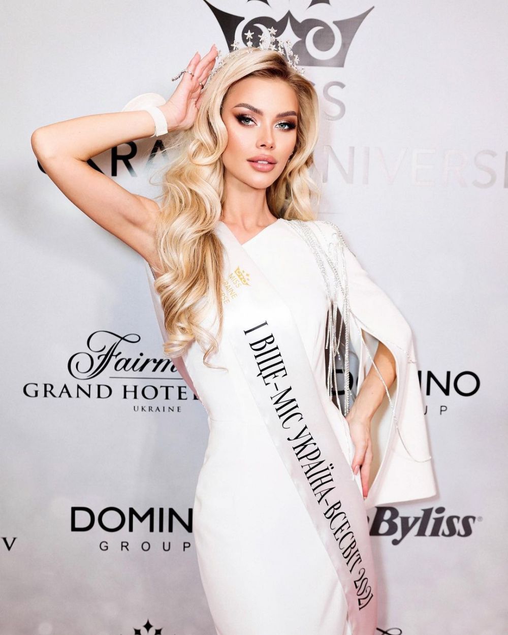 9 Potret Miss Universe Ukraina 2022 Viktoria Apanasenko