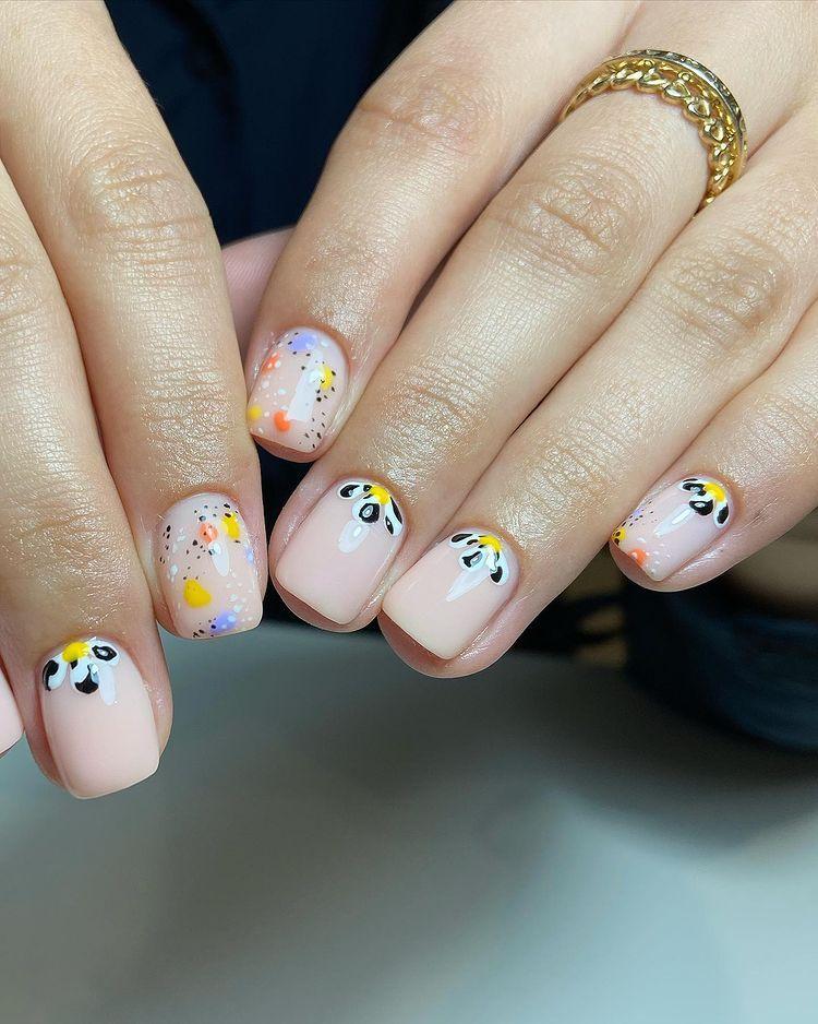 25 Inspirasi Summer Nail Art 2022 dengan Desain Unik dan Cute Abis!