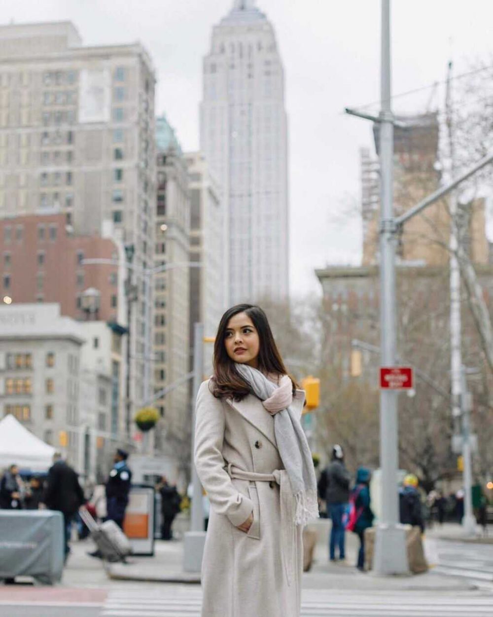 10 Inspirasi Outfit Simple Elegan ala Tasya Kamila, Hangout Makin Kece