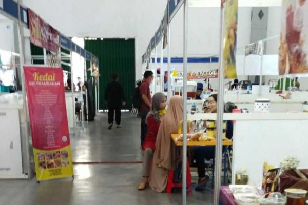 Peserta Keluhkan Sepinya Pameran UMKM Pesparawi di JEC