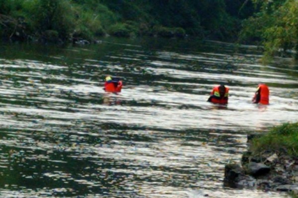 Suami Ajak Istri dan Anak Bunuh Diri di Sungai Opak Bantul