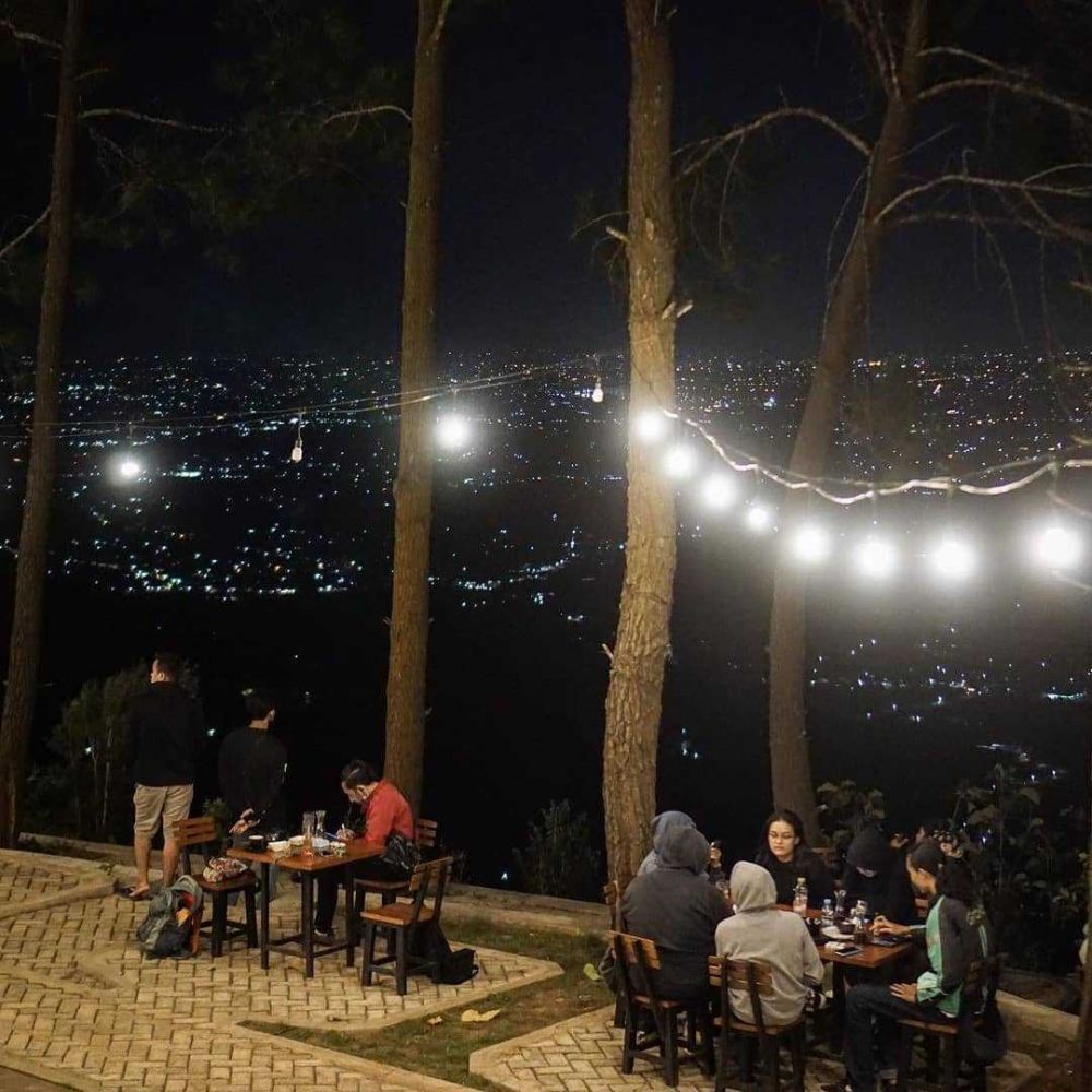 Puncak Pinus Becici: Lokasi, Rute, Harga Tiket, dan Tips Wisata