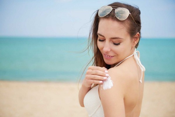 5 Rekomendasi Sunscreen untuk Oily Skin, Ringan dan Tanpa Lengket!