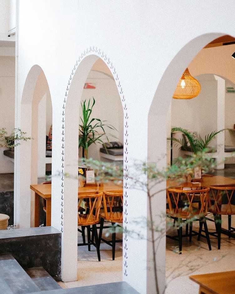 7 Resto dan Kafe di Jogja Kental Nuansa Bali, Nyaman Buat Santai