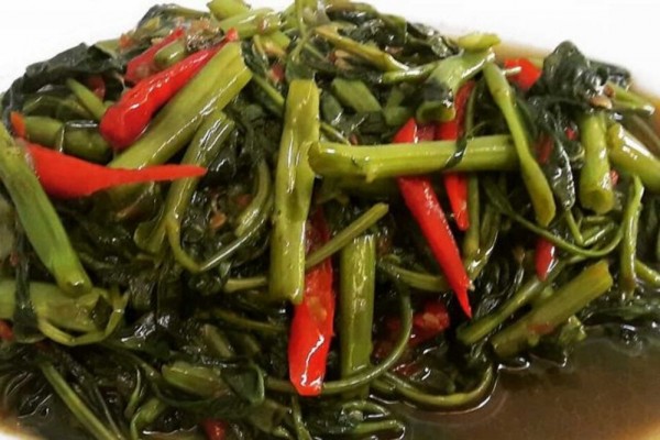 Resep Tumis Kangkung Kemangi, Paduan Pedas dan Wangi yang Pas