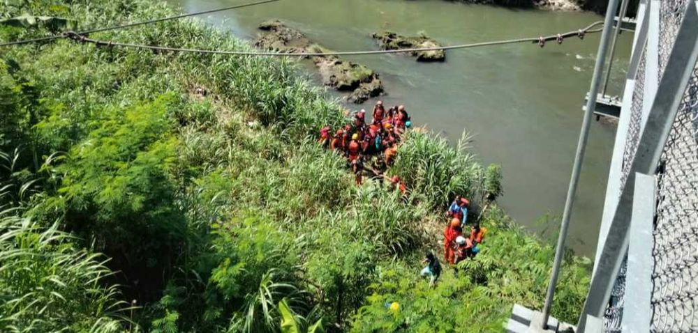 Pria yang Terjun ke Sungai Opak Ditemukan Meninggal