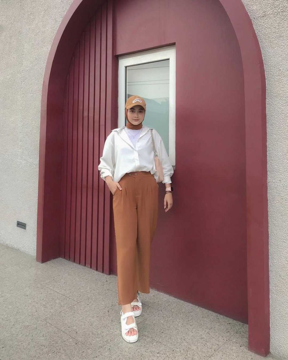 9 Padu Padan OOTD Celana High Waist dengan Gaya Kekinian ala Millenial