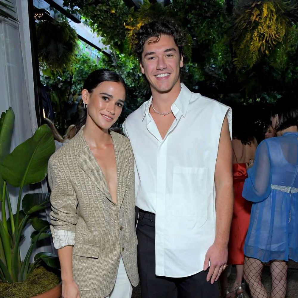9 Potret Belmont Cameli, Bintangi Film Bersama Emma Pasarow