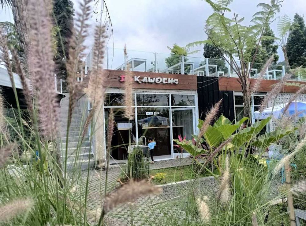 5 Rekomendasi Kafe Konsep Alam di Tasikmalaya, Teduh Pol!
