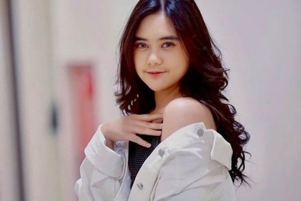9 Mix and Match Oufit Simpel dan Kasual ala Ziva Magnolya, OOTD Harian
