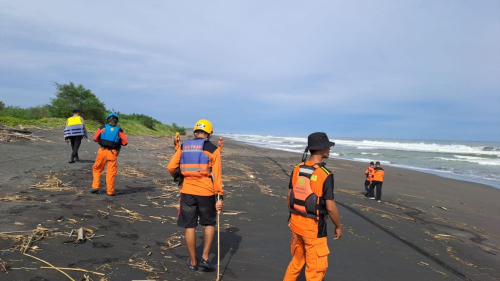 Hilang di Parangtritis, Pencarian Catur Prasetya Dihentikan