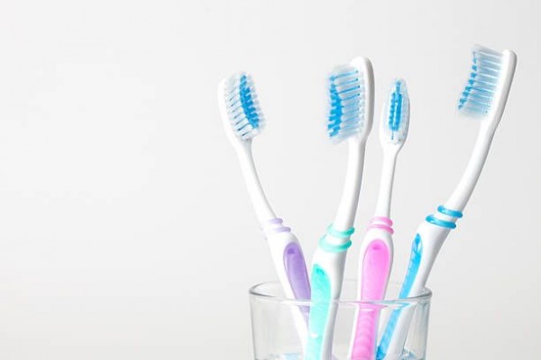 4 Tips Memilih Sikat Gigi yang Bagus dan Tepat 