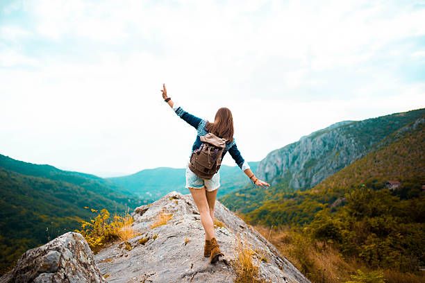 12 Panduan Solo Traveling Bagi Pemula, SIM Card Lokal Sampai Asuransi