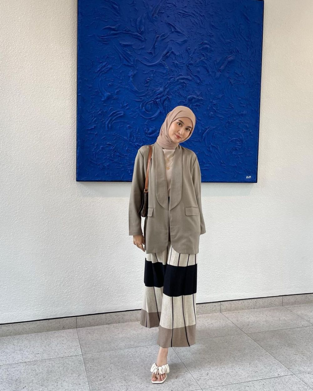 10 OOTD Hijab Formal dengan Blazer, Pas untuk Kerja