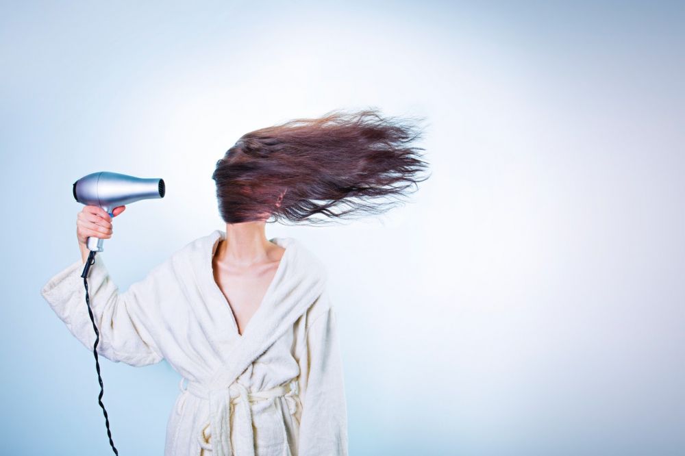 5 Kesalahan Merawat Rambut yang Dapat Memperparah Ketombe