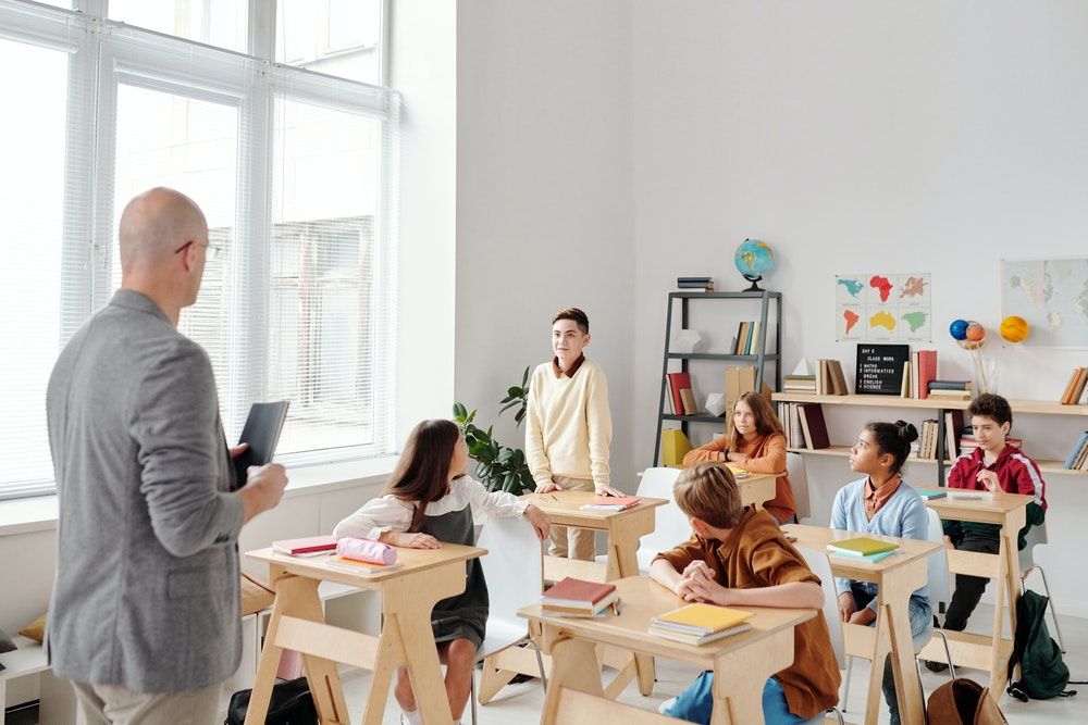 Langkah Sederhana Public Speaking agar Tidak Demam Panggung