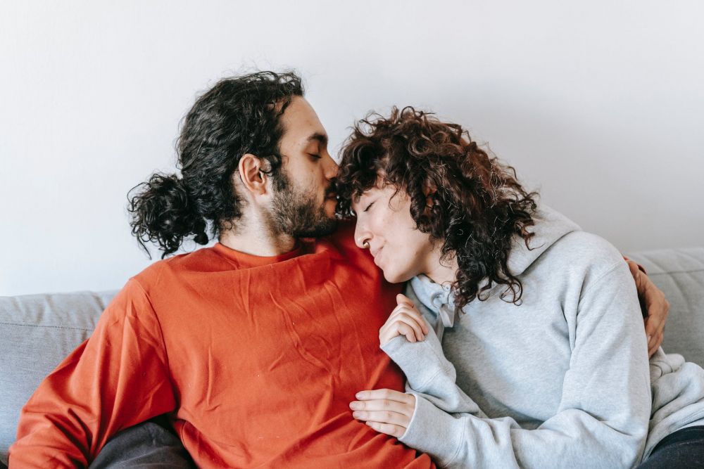 5 Cara Menumbuhkan Lebih Banyak Cinta dalam Hubungan Asmara