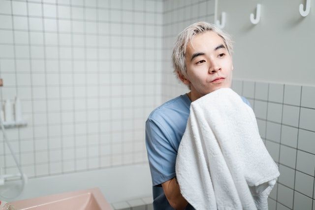 6 Hal yang Harus Diperhatikan saat Mencuci Wajah agar Bersih Sempurna