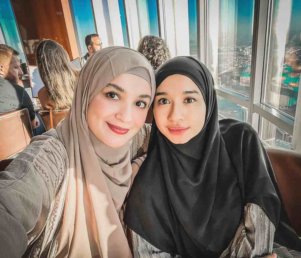 10 Momen Akrab Shireen Sungkar Saat Bersama Bestie, Humble!