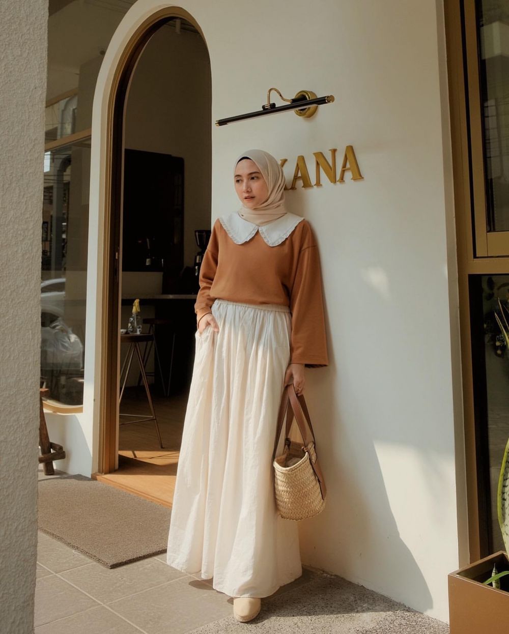 10 OOTD Hijab Rok Kekinian Inspirasi Nisa Cookie