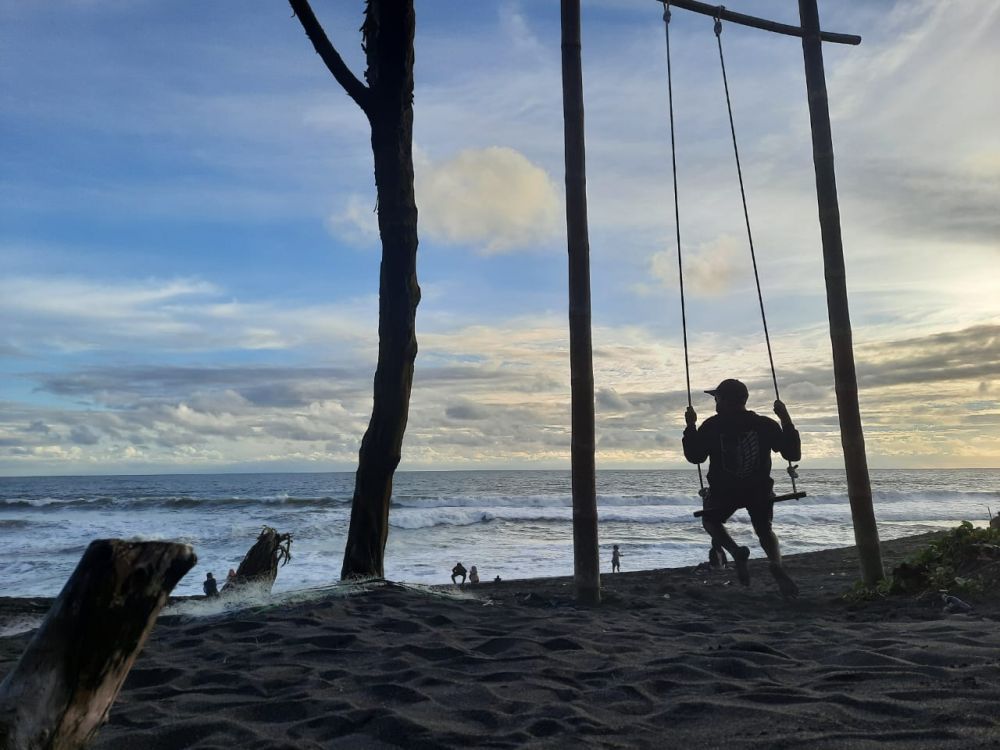 Pantai Baru Bantul: Lokasi, Rute, Harga Tiket, dan Tips