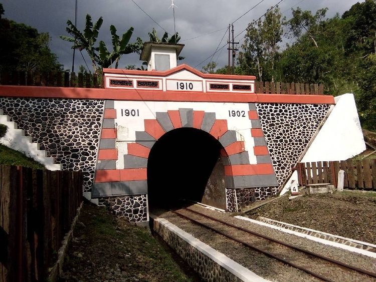 5 Fakta Terowongan Kereta Api Mrawan di Gunung Gumitir Jember 