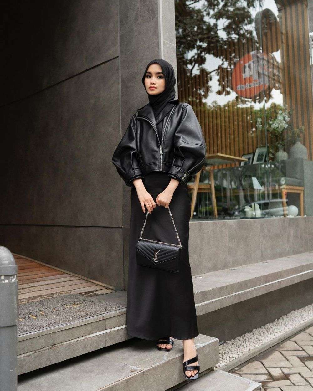 Inspirasi Outfit Cewe Mamba Ala Selebgram Hijab Fira Assegaf