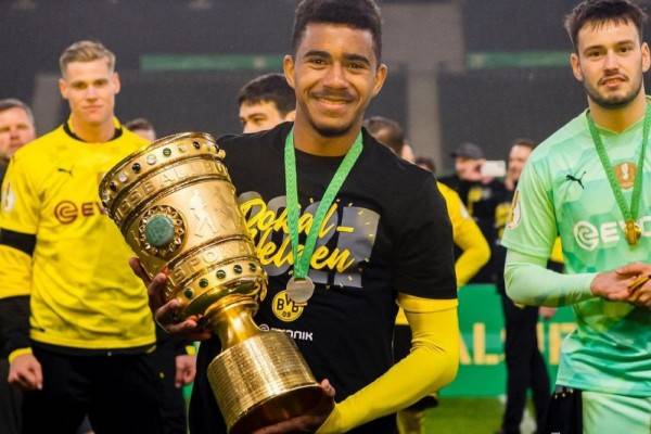 10 Potret Ansgar Knauff, Wonderkid Cemerlang Dortmund