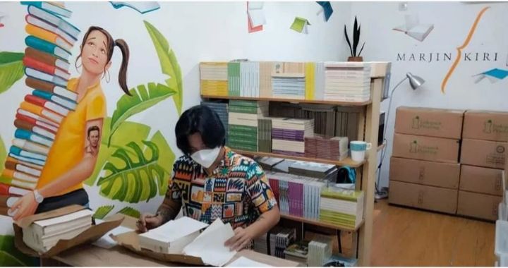 5 Penulis Indie Paling Sukses di Indonesia, Ada Dee Lestari