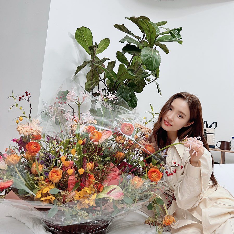 Shin Se Kyung (instagram.com/sjkuksee) .