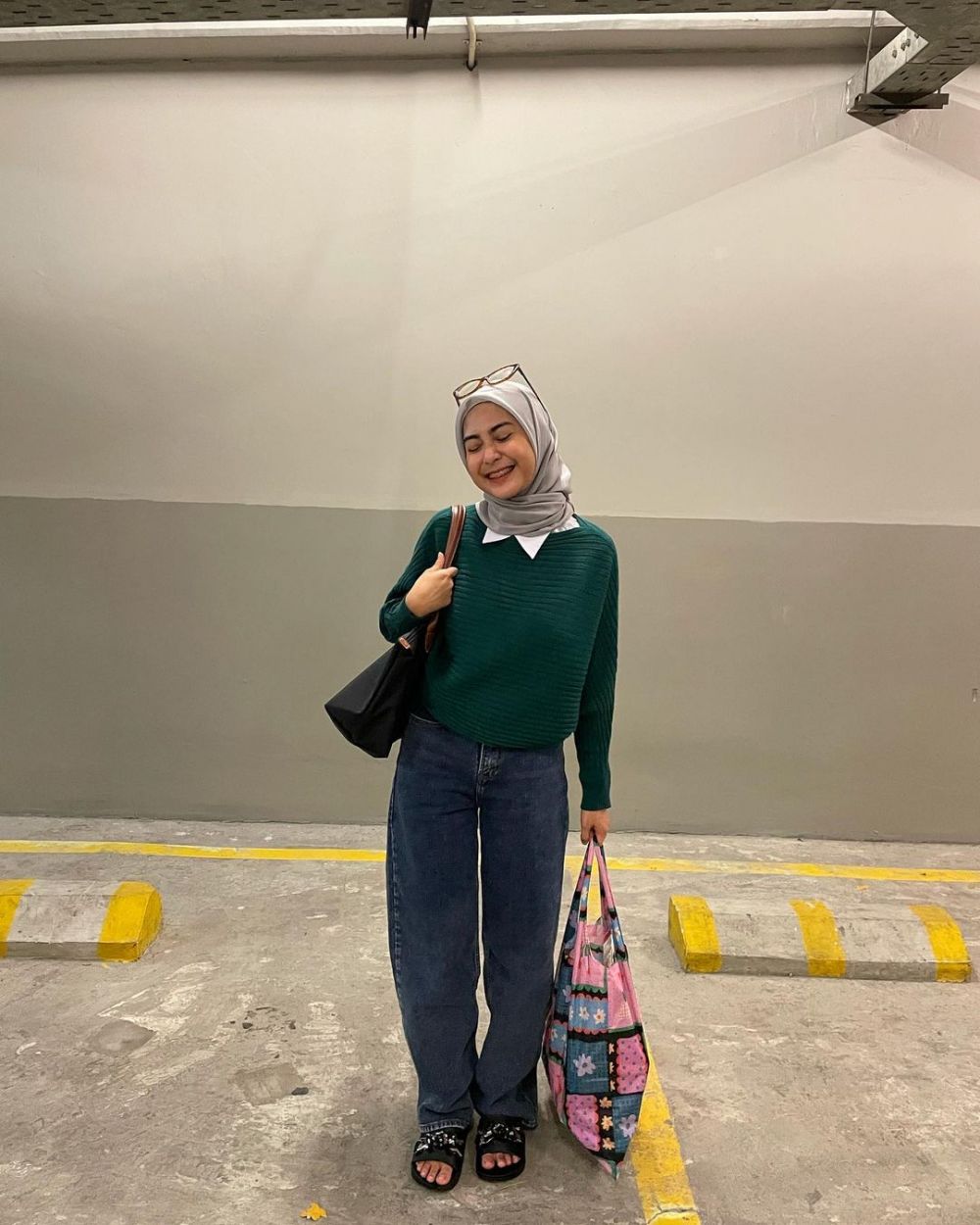 Ide Outfit Bernuansa Emerald Green Untuk Yang Berhijab