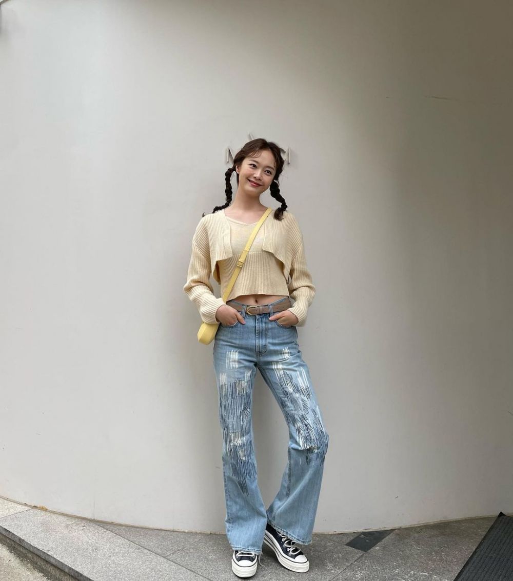 15 Inspirasi OOTD ala Jeon So Min, Cute dan Fashionable!