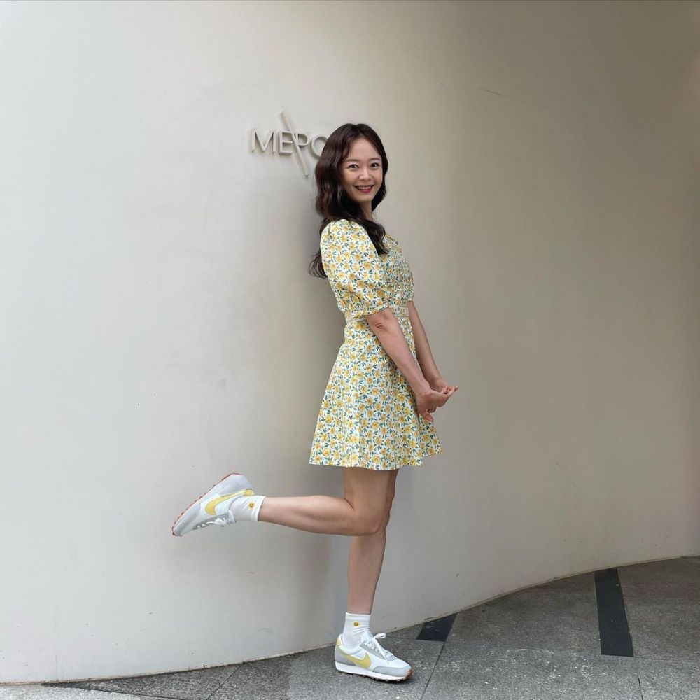 15 Inspirasi OOTD ala Jeon So Min, Cute dan Fashionable!