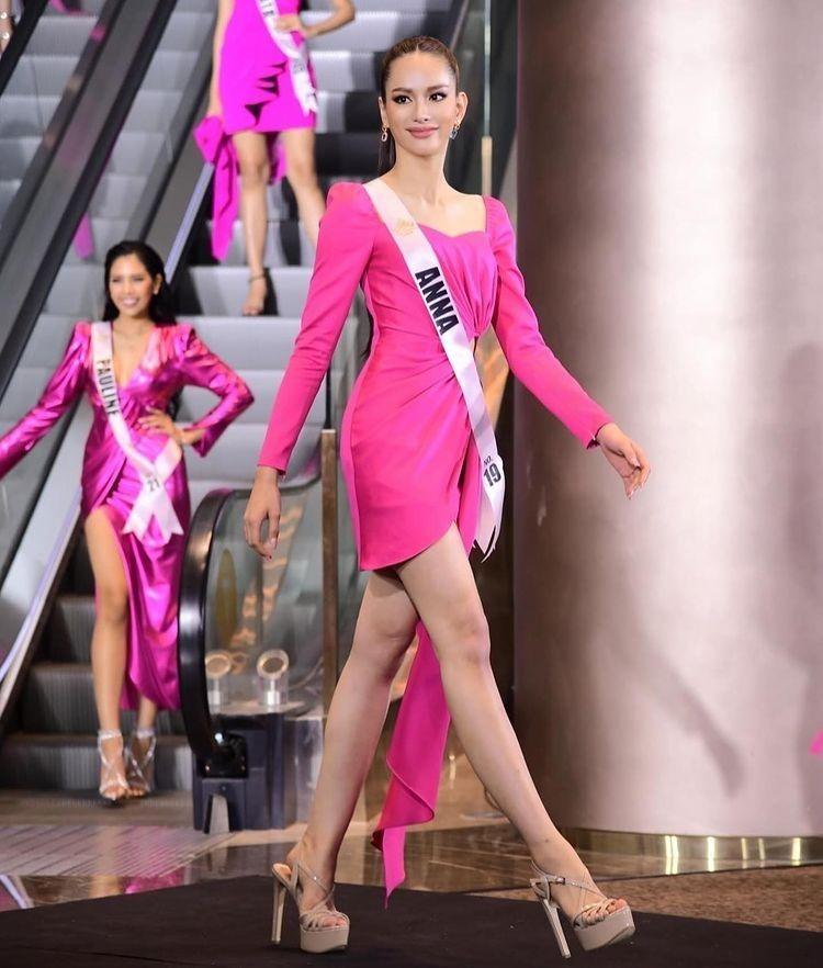 10 Potret Anna Sueangam Iam Miss Universe Thailand 2022