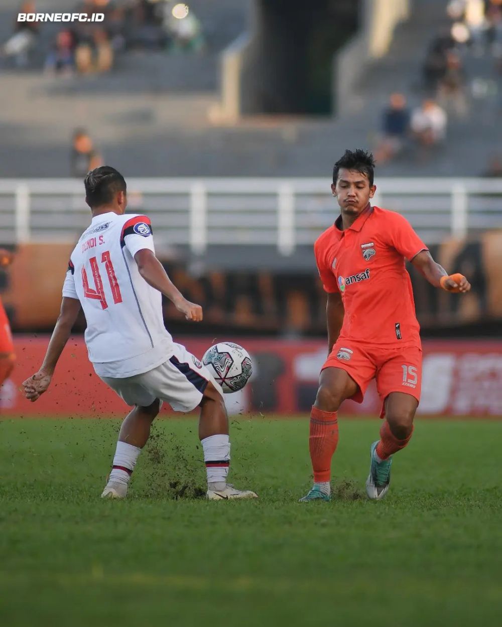 Arema FC Tak Berkutik Hadapi Serangan Cepat Borneo FC  