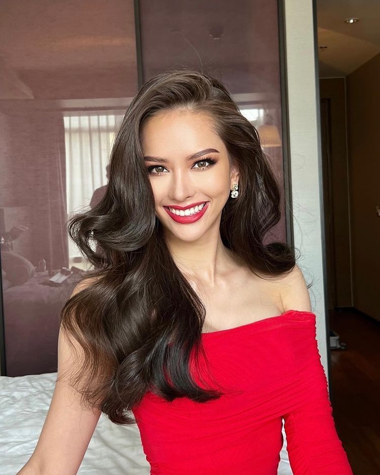 10 Potret Anna Sueangamiam Miss Universe Thailand 2022