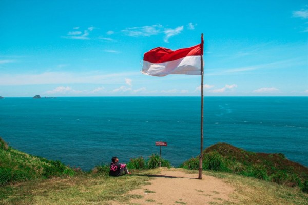 10 Kriteria Seseorang Bisa Disebut Sebagai WNI