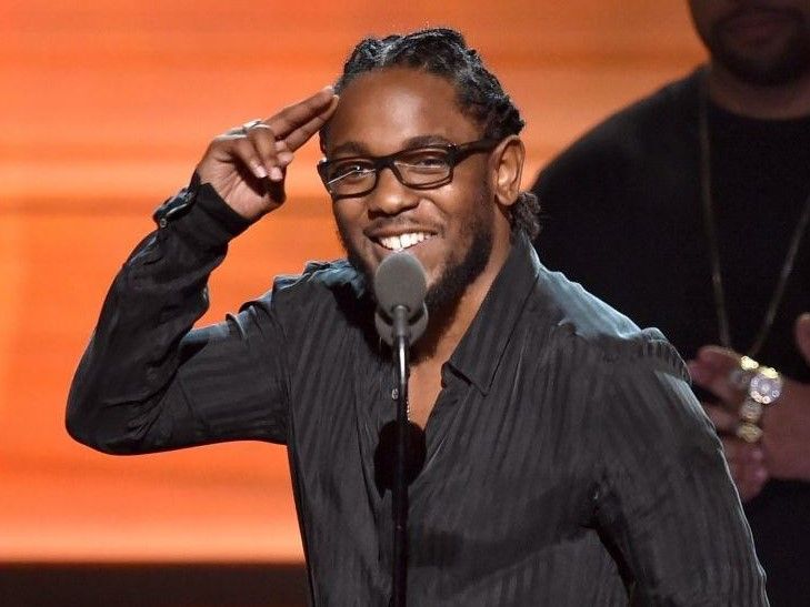 Westn. Победитель грэмми 2022 рэп. Kendrick lamar грэмми. Grammy 2014 best rap album. Грэмми рэп.