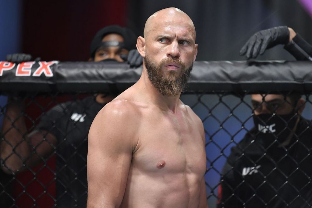 Donald Cerrone Akhirnya Pensiun dari UFC