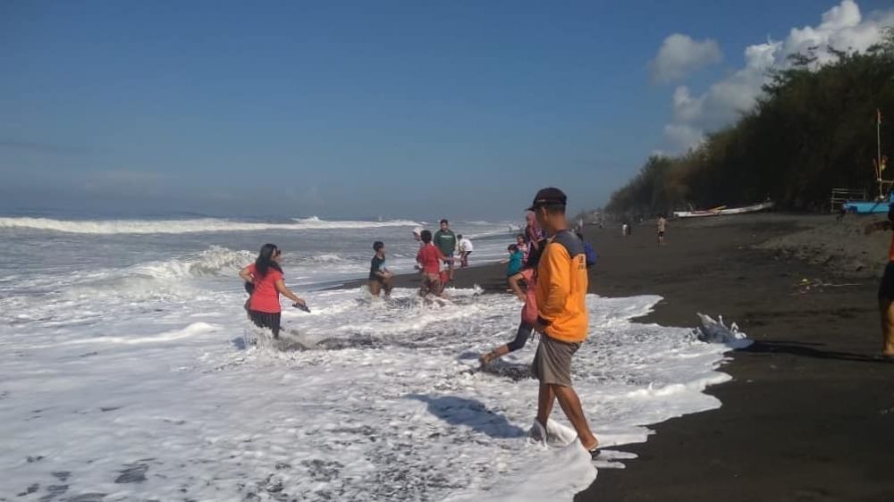 Pantai Kuwaru Bantul: Lokasi, Tips dan Keunikannya  