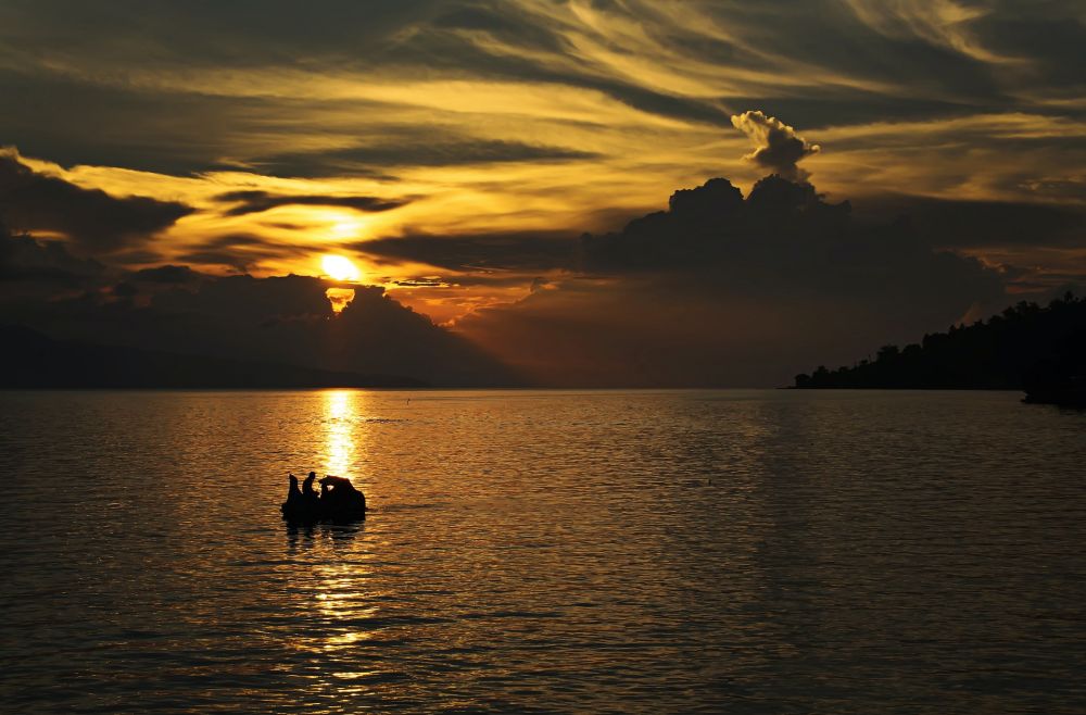 10 Potret Keindahan Danau Toba, Wisata Hasil Letusan Dahsyat Gunung