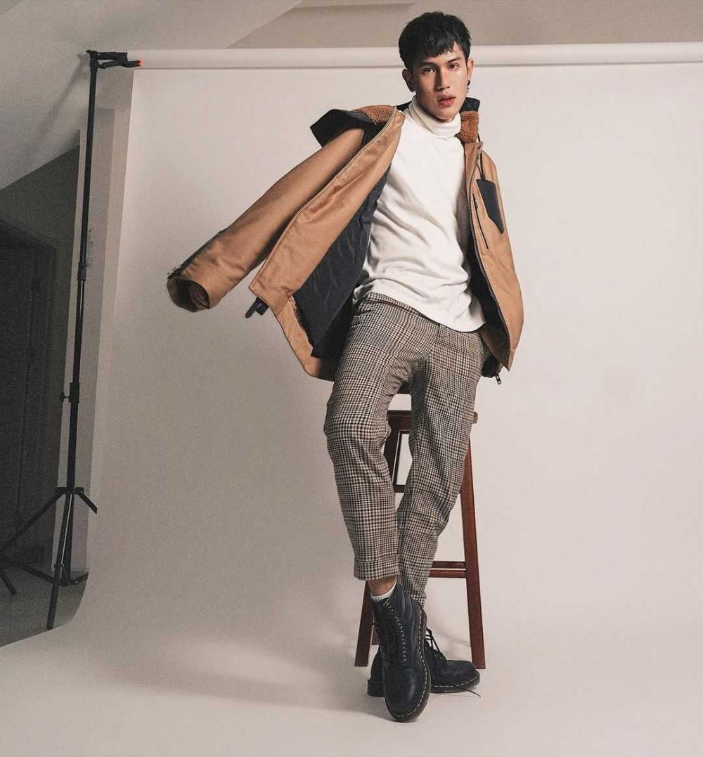 10 OOTD Kece ala Julian Jacob, dari Fierce Look Hingga Kasual!